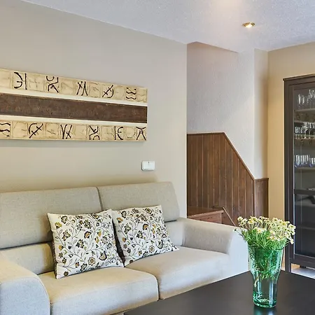 Aparthotel Akinon 4*