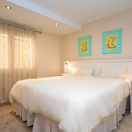 Aparthotel Akinon 4*